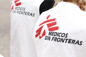 1200px-Medicos_Sin_Fronteras_en_Murcia